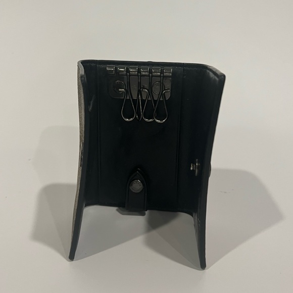 Mini Coach Key Wallet - Picture 4 of 6